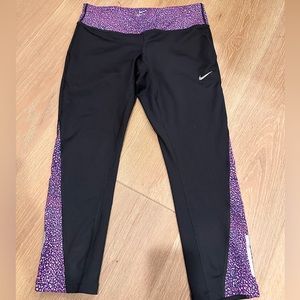 Women’s Nike Dri-Fit Leggings - Size Medium